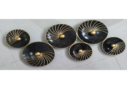 Black And Gold Allure Metal Handcrafted Wall Decor